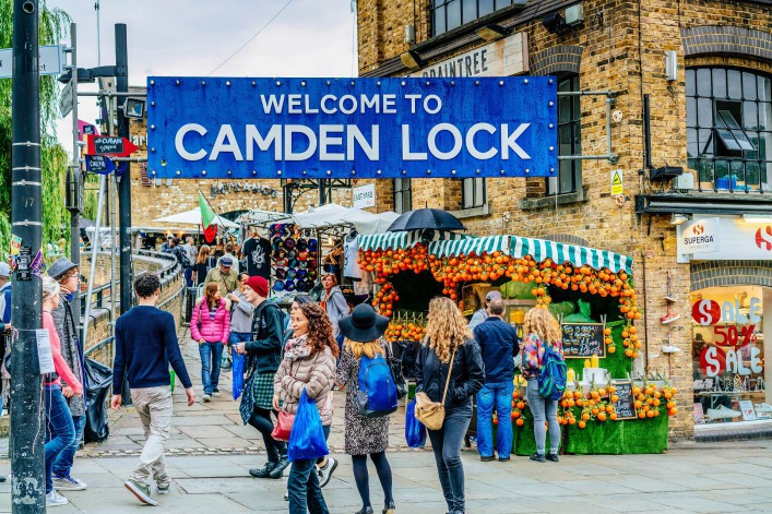 camden-lock-market-in-london-uk-istock_90635803_xlarge-editorial-only-nikada-2-707×471