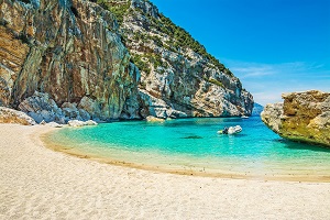 Reiseziele September_Badeurlaub_Italien_Sardinien