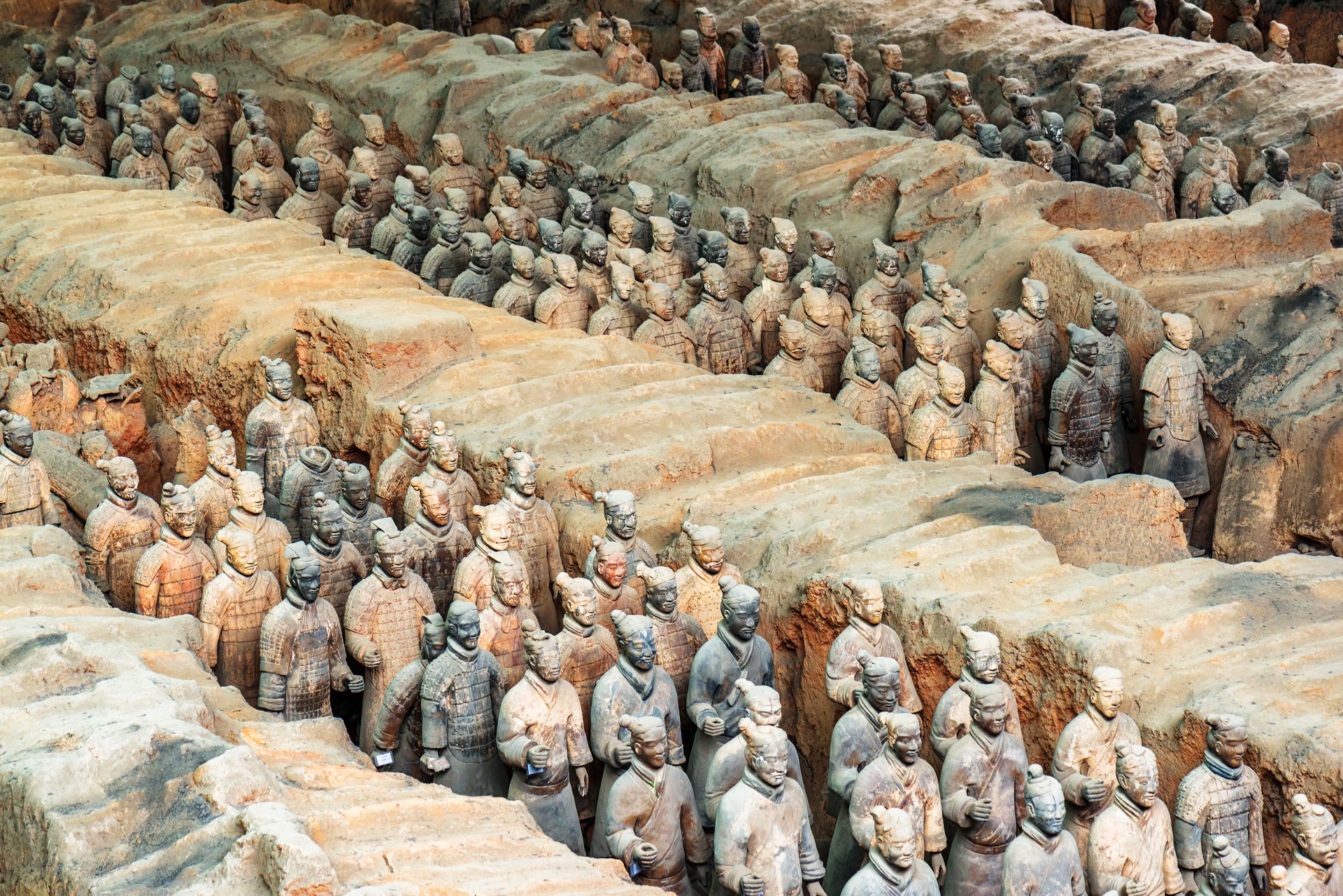 Die Hauptstadt der Provinz Shaanxi ist vor allem durch die Ausgrabung der Terrakotta-Armee bekannt. Die Hauptstadt der Provinz Shaanxi ist vor allem durch die Ausgrabung der Terrakotta-Armee bekannt.